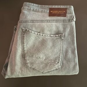 Madison scotch dart knee jeans
